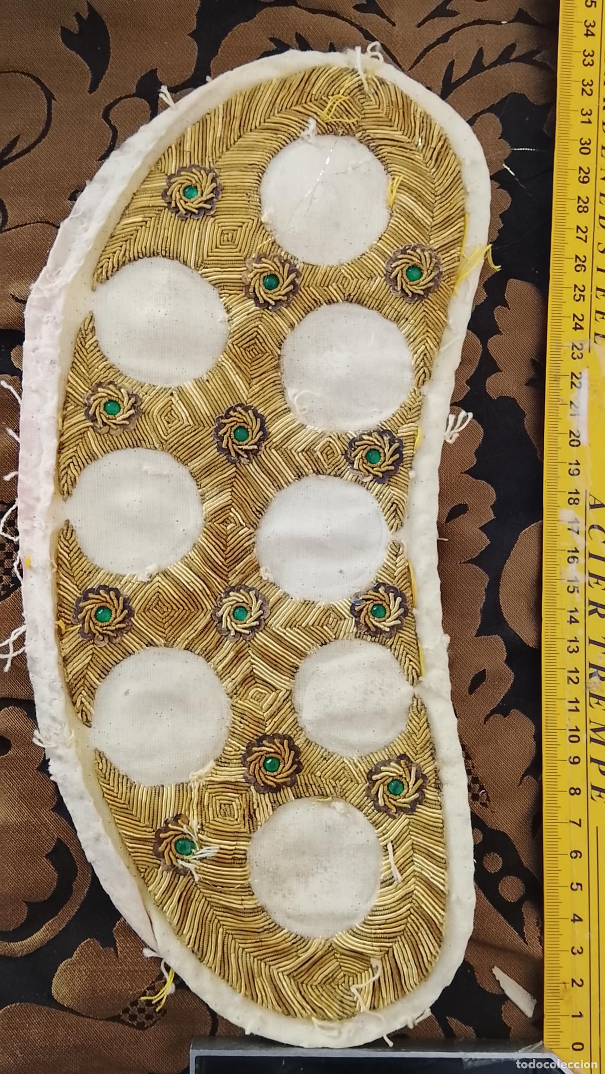 Antig&uuml;edades: BORDADO ORO CANUTILLOS LENTEJUELAS Y PEDRERIA VERDE IDEAL CONFECIONES VIRGEN BORDADADOS SEMANA SANTA