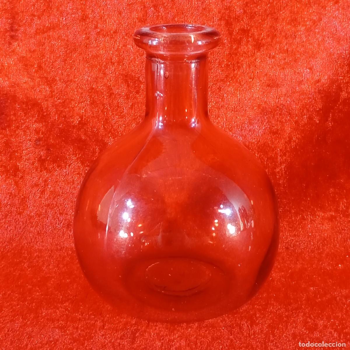 Antig&uuml;edades: PEQUE&Ntilde;O JARR&Oacute;N DE CRISTAL ROJO VINTAGE - FORMA DE GLOBO SOPLADO A MANO - 10 CM DE ALTO