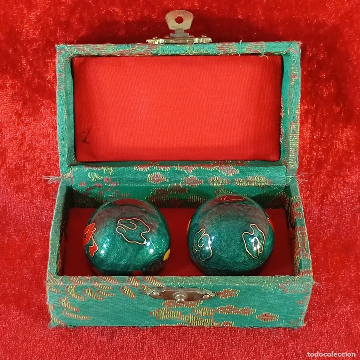 Antig&uuml;edades: ANTIGUAS BOLAS DECORATIVAS CHINAS - BAODING DE COLOR VERDE - MEDITACI&Oacute;N - CON SU CAJA EN TELA