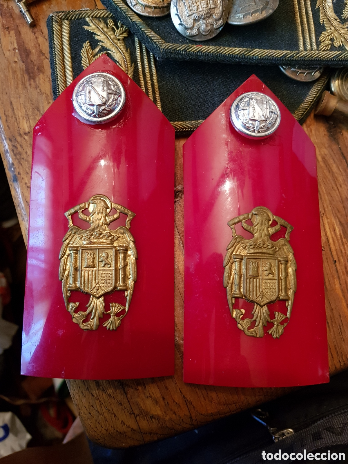 Antig&uuml;edades: ESPECTACULARES Y ANTIGUAS CHARRETERAS BAQUELITA GUARDIA INTERNA DEL PARDO CASA DEL GENERAL&Iacute;SIMO.