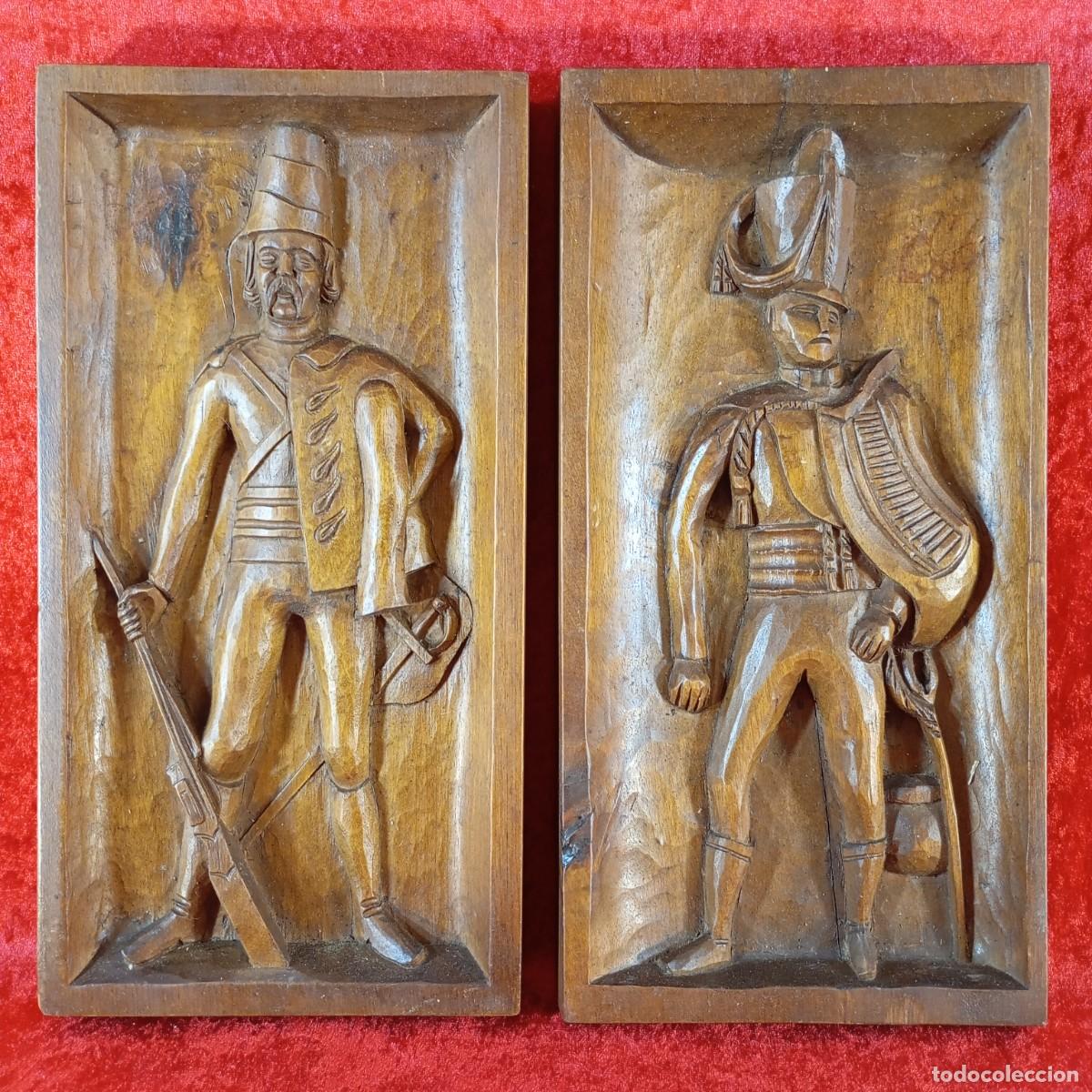 Antig&uuml;edades: PAR DE PLACAS DE MADERA TALLADAS A MANO - ESTILO ANTIGUO - SIGLO XIX - 16,5 X 32 CM