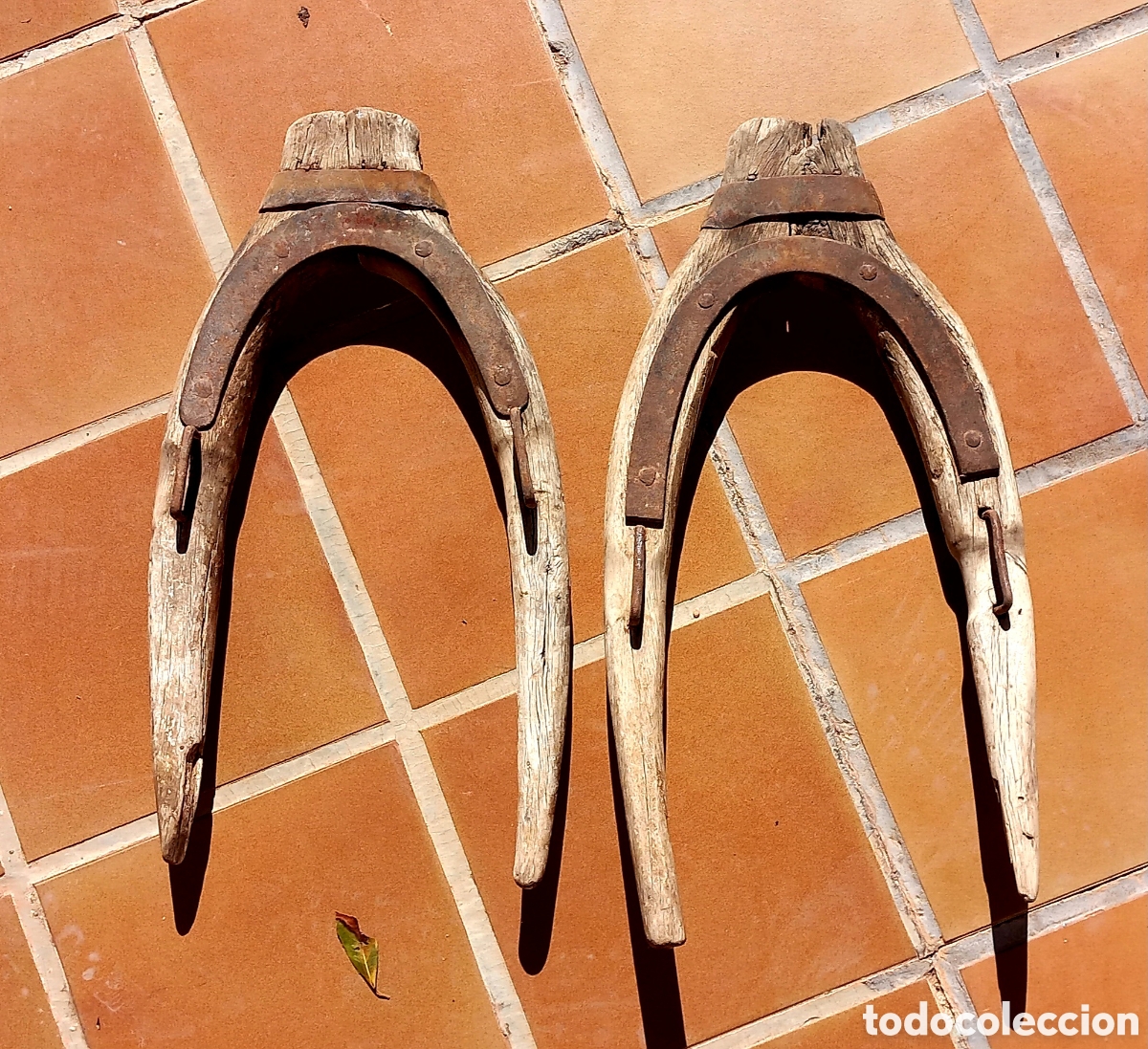 Antig&uuml;edades: PAREJA DE HORCATES ANTIGUOS - Foto 1