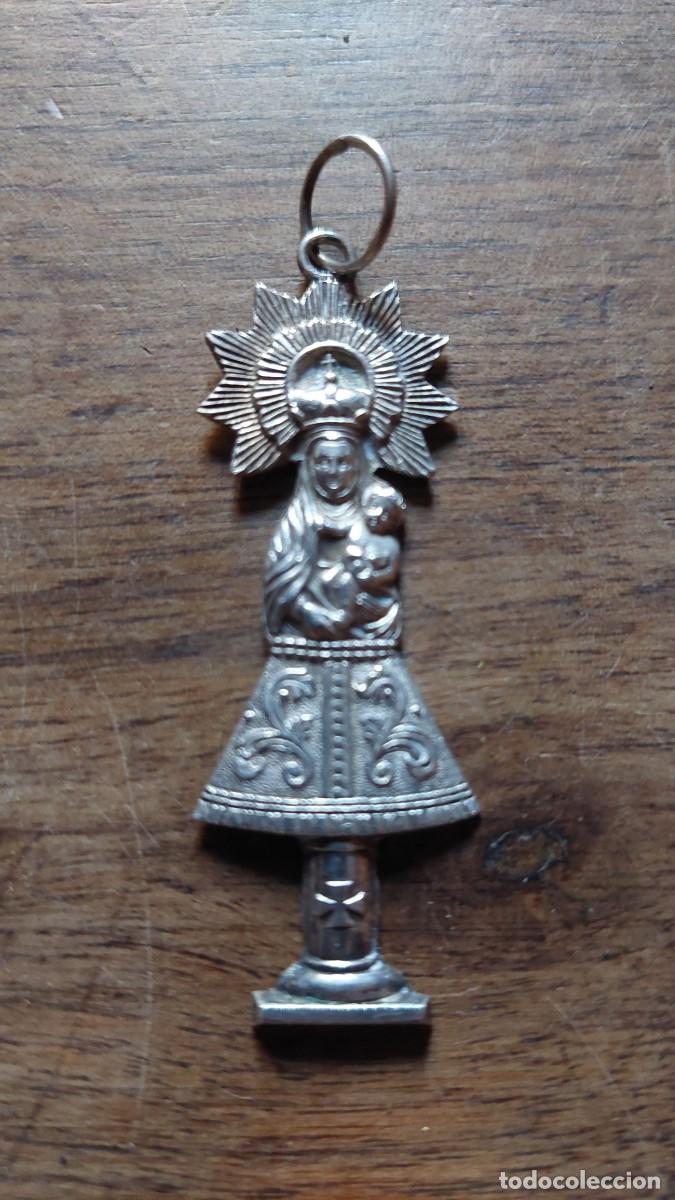 Antig&uuml;edades: Antigua medalla plata Virgen del Pilar