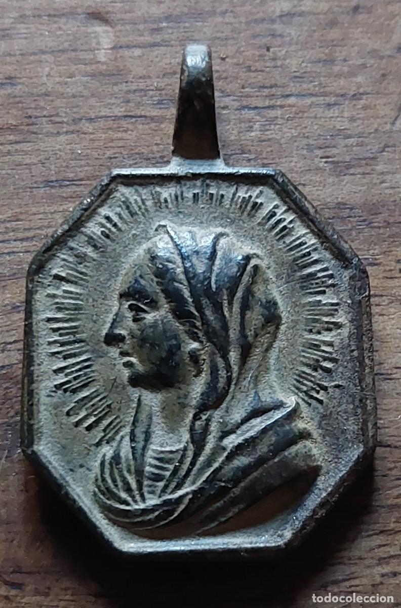 Antig&uuml;edades: Antigua y magn&iacute;fica medalla Virgen Mar&iacute;a y redentor del mundo