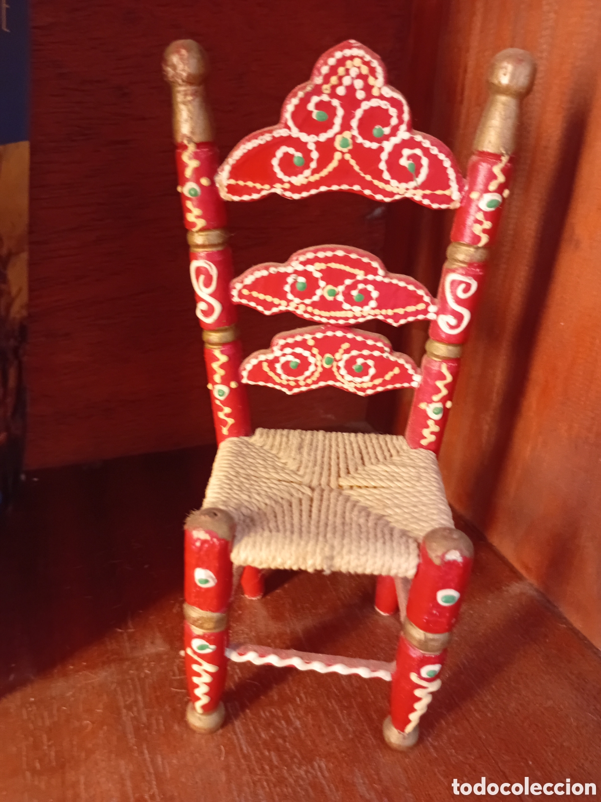 Antig&uuml;edades: Silla sevillana en miniatura