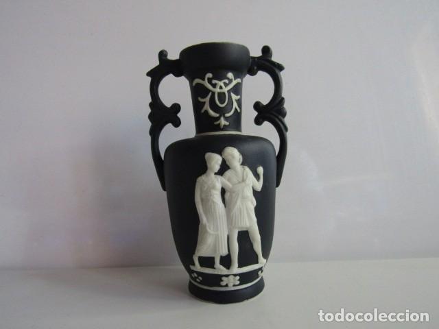 Antig&uuml;edades: MINI JARR&Oacute;N ESTILO WEDGWOOD JASPERWARE NEGRO Y BLANCO - VASIJA DE PORTLAND 10,5 CM