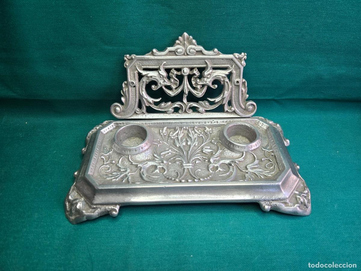 Antig&uuml;edades: ANTIGUA ESCRIBANIA EN ALUMINIO