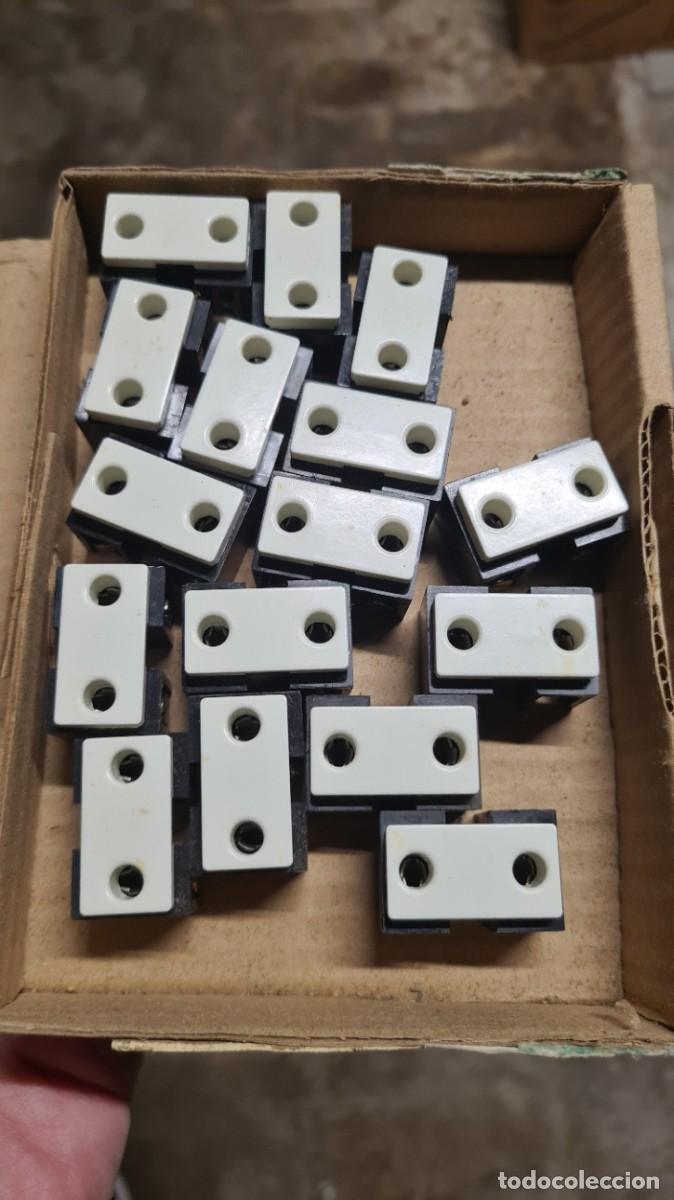 Antig&uuml;edades: Caja de 16 enchufes Niessen. Mod. 403. Nuevos