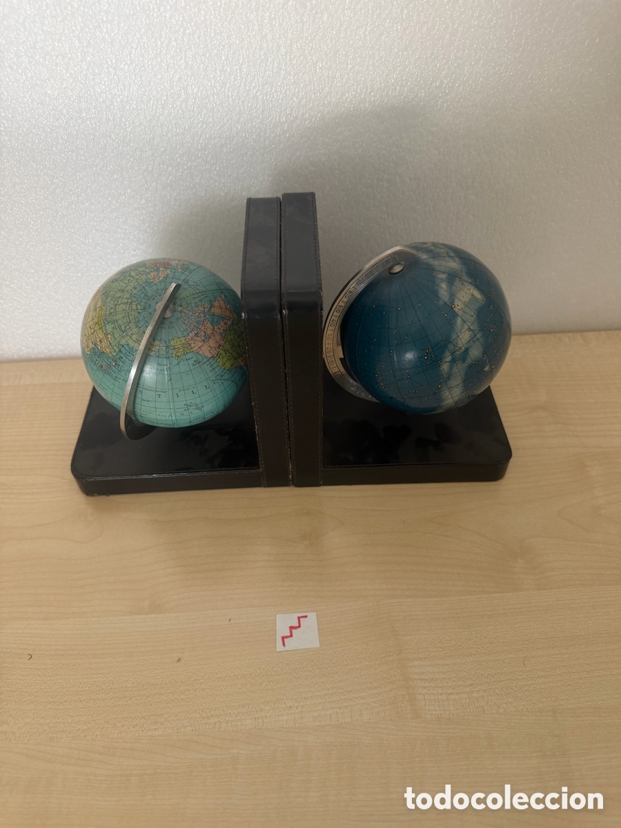 Antig&uuml;edades: juego de sujetalibros decorativo con globos terr&aacute;queo y celeste