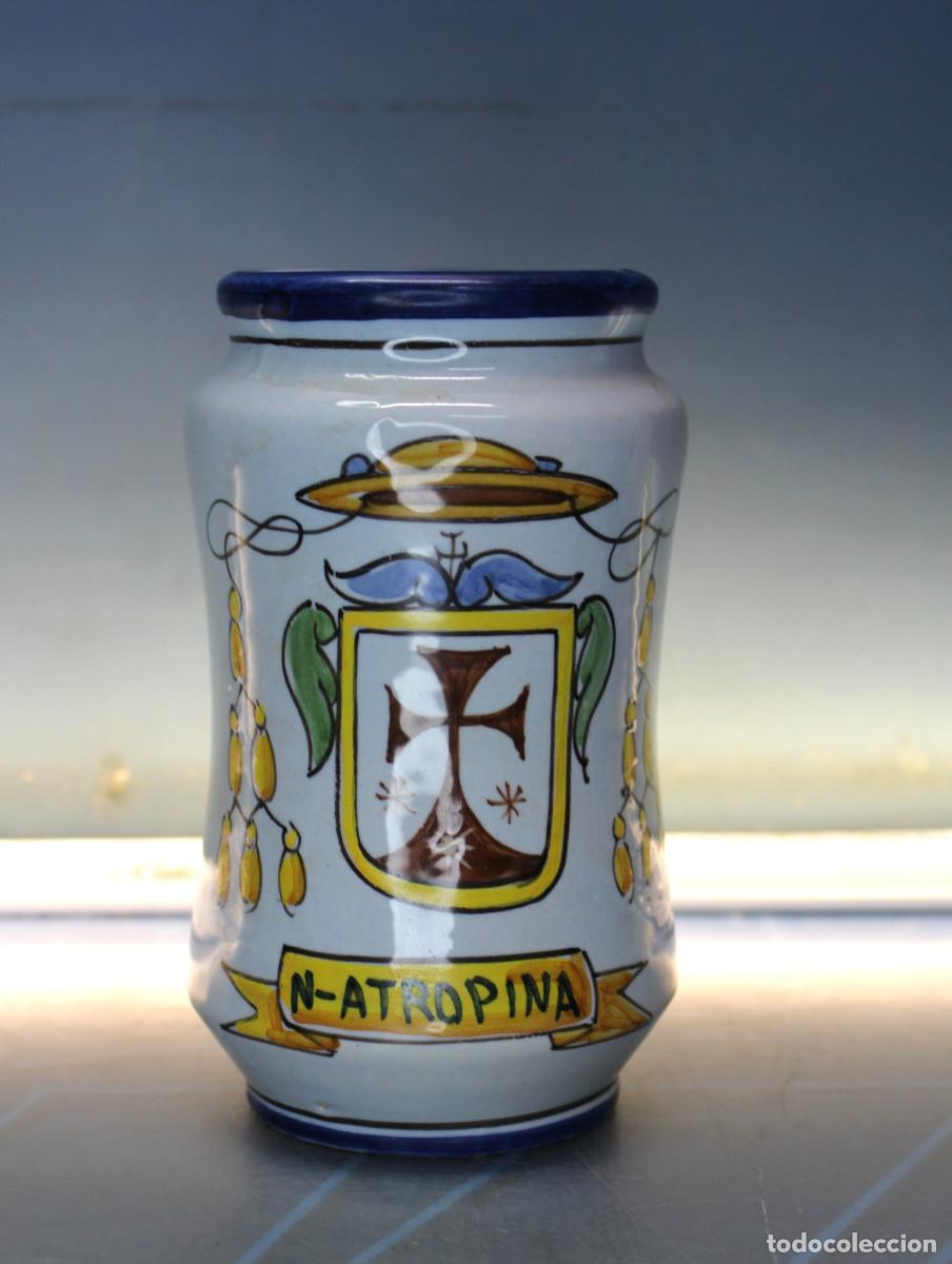Oggetti Antichi: Albarelo de farmacia, tarro botica &ldquo;N-Atropina&rdquo;. Cer&aacute;mica de Talavera, Talabricense, a&ntilde;os 60-70.