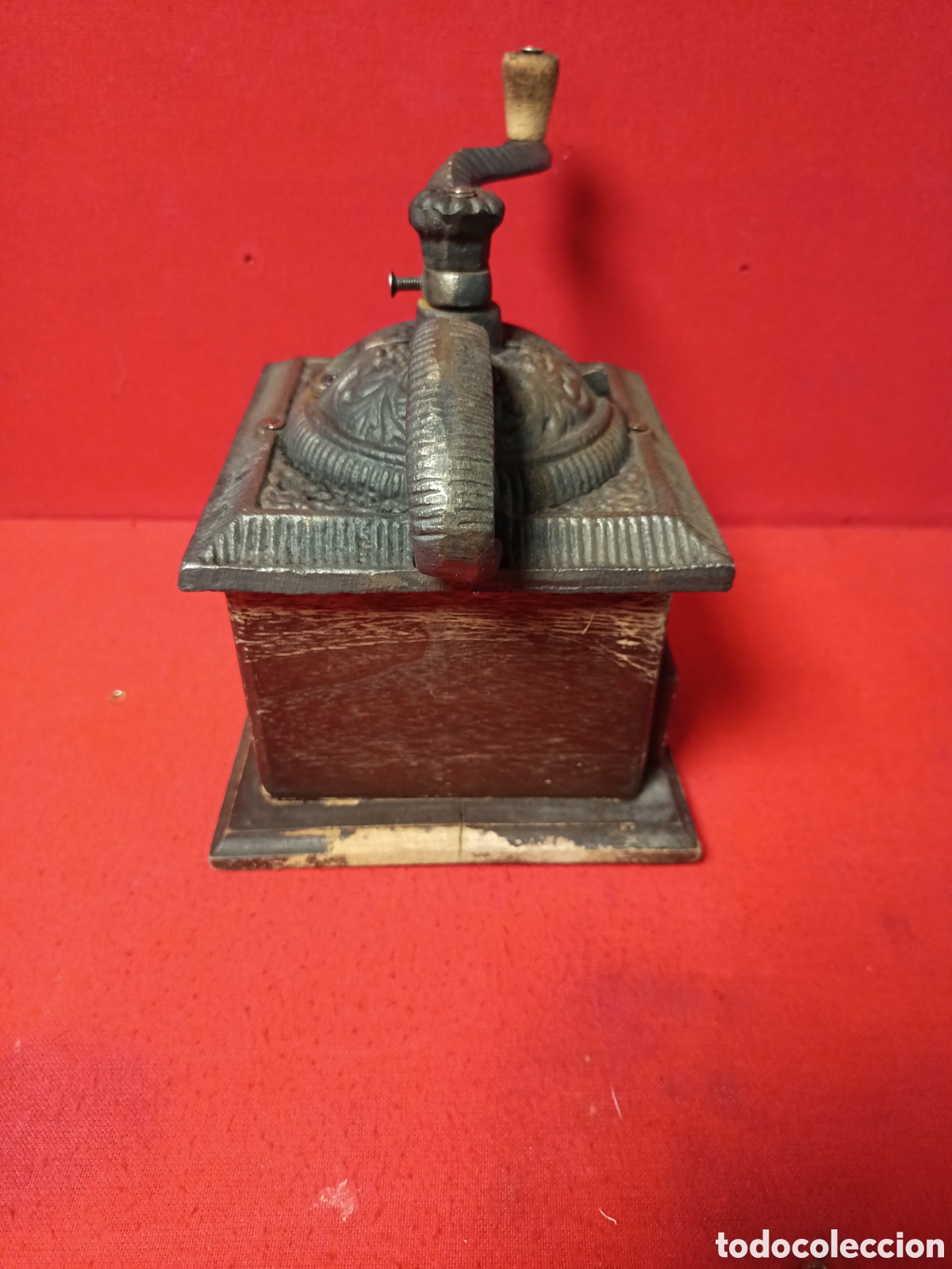 Antig&uuml;edades: Antiguo molinillo de hierro fundido y madera - Foto 3