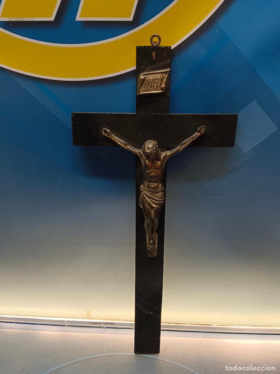 Antig&uuml;edades: Antiguo crucifijo, Madera , metal, dorado 50x23,5 cm, buen estado