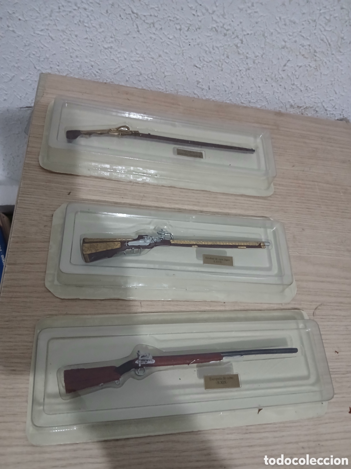 Antig&uuml;edades: 3 REPLICAS ARMAS DE COLLECTION,,VER FOTOS