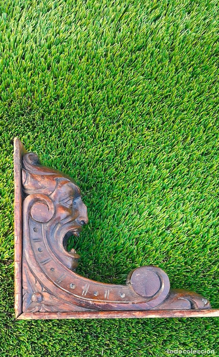 Antiques: M&eacute;nsula o soporte arquitect&oacute;nico antiguo de madera tallada a mano