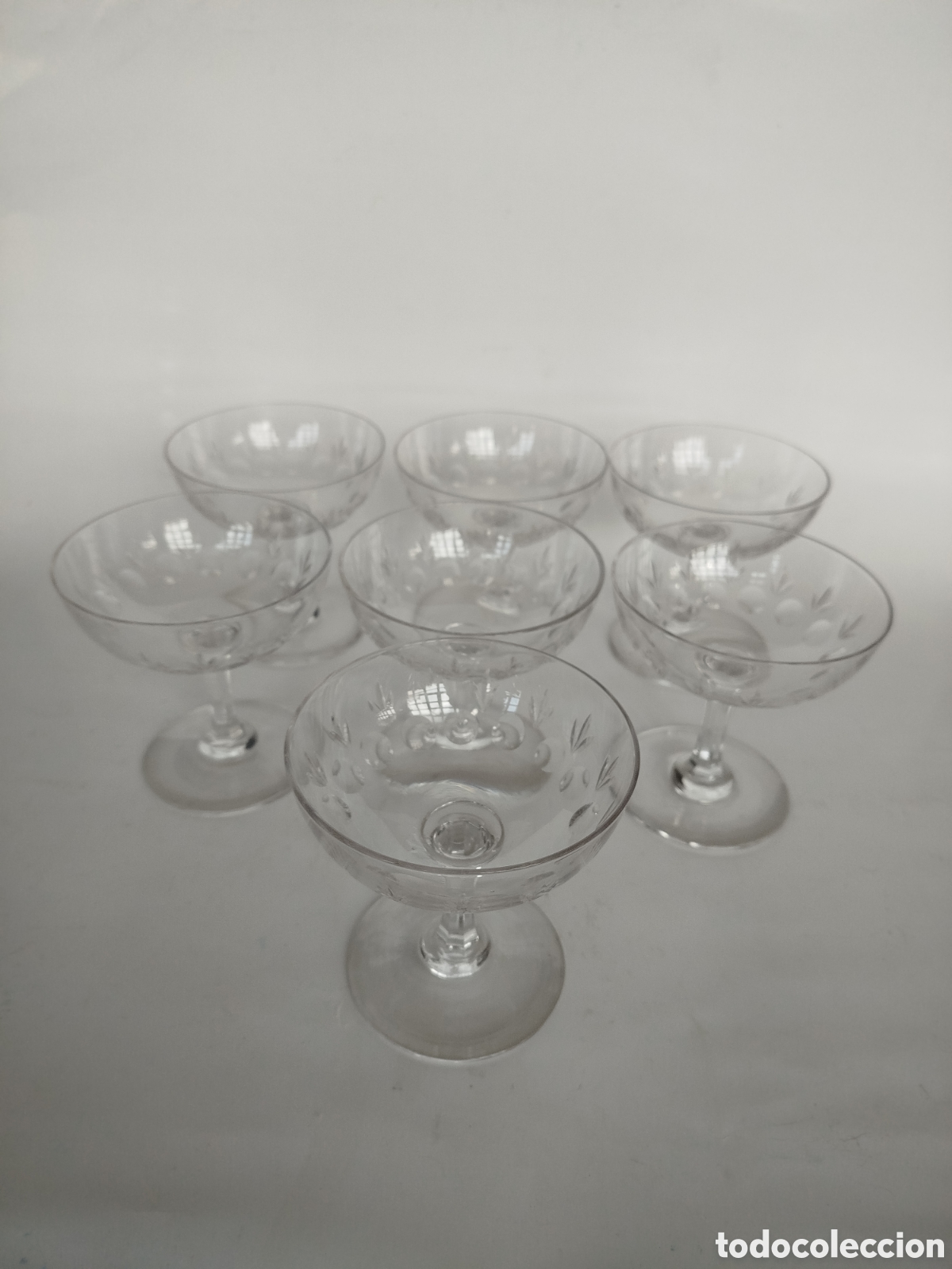 Antig&uuml;edades: 7 COPAS DE CHAMP&Aacute;GNE ESTILO PONPADOUR DE CRISTAL TALLADO.