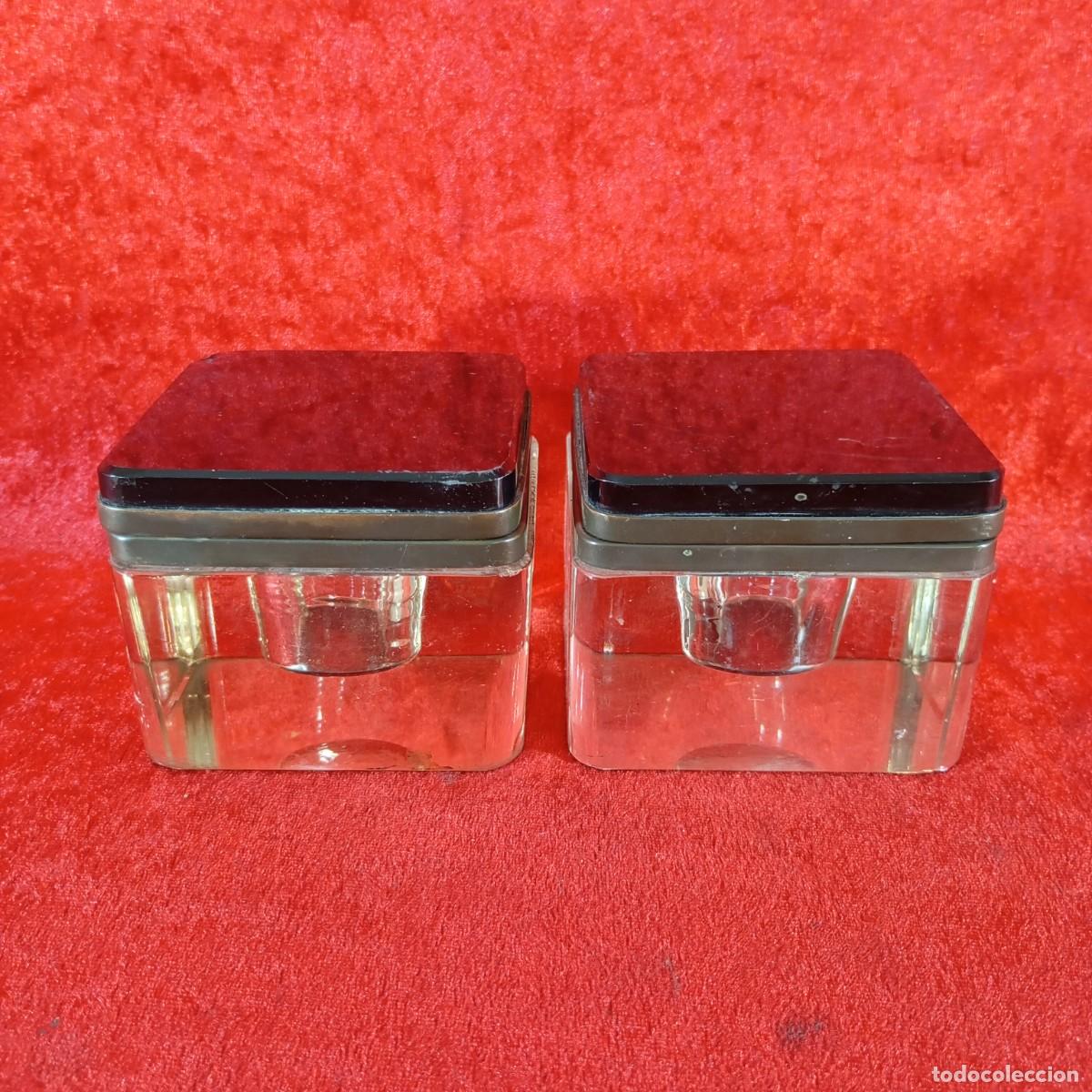 Antig&uuml;edades: PAR DE ANTIGUOS TINTEROS DE ESCRITORIO - ESTILO ART D&Eacute;CO - 1930'S - BASE DE CRISTAL - 7 CM DE ALTO