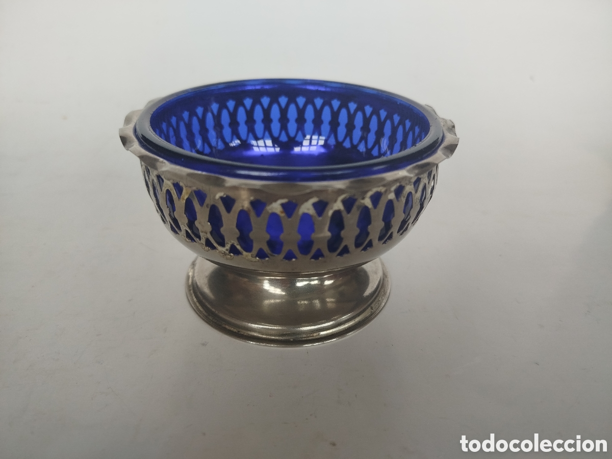 Antig&uuml;edades: SALERO O AZUCARERO DE METAL PLATEADO Y CRISTAL AZUL COBALTO CON PEDESTAL. S.XX