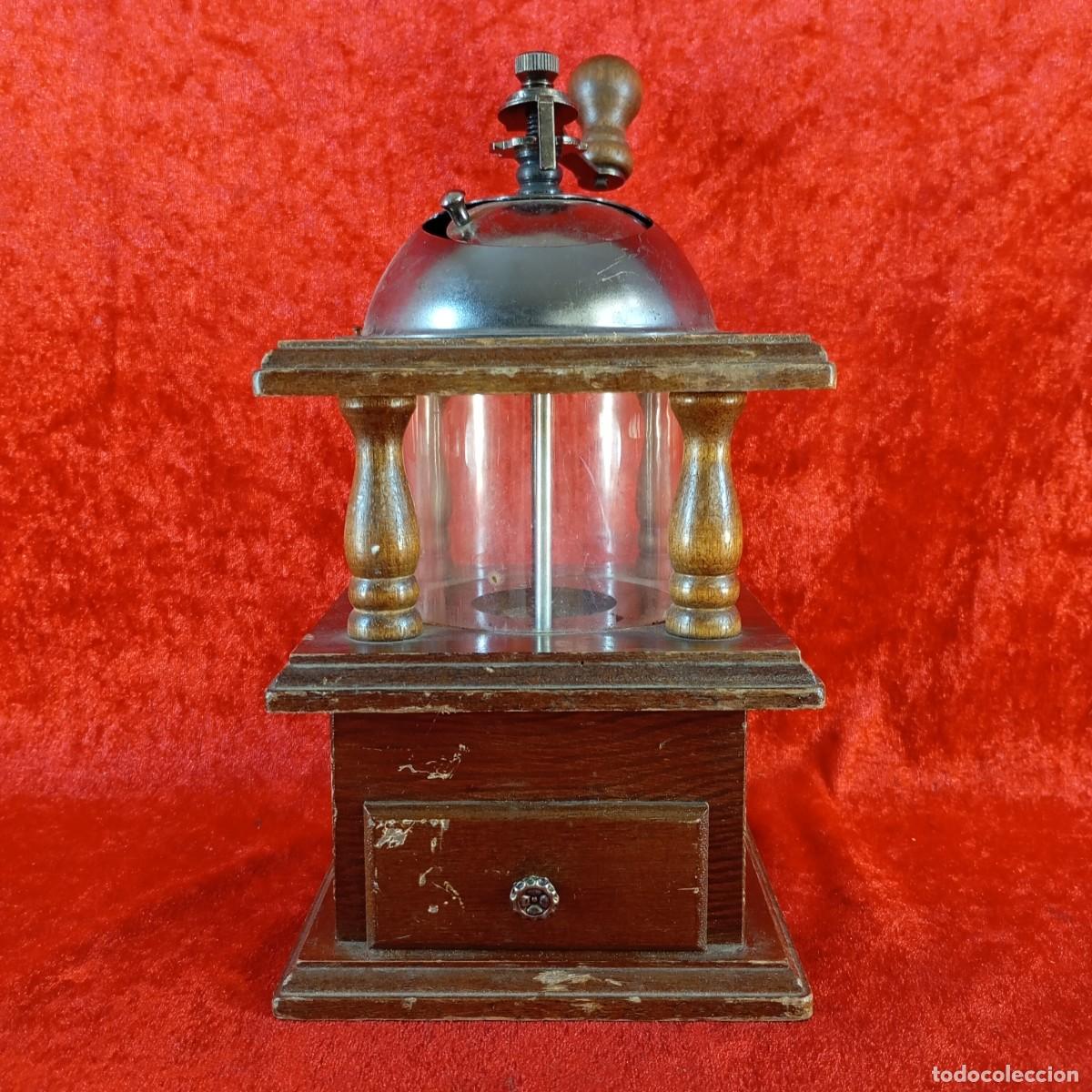 Antig&uuml;edades: ANTIGUO MOLINILLO DE CAFE MANUAL - ESTILO VINTAGE - FAB. EN MADERA Y CRISTAL - SIGLO XX - 26,5 ALTO