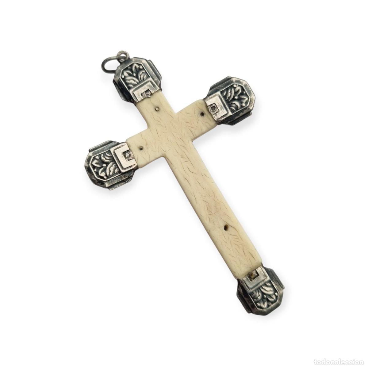 Antig&uuml;edades: Cruz antigua art d&eacute;co de plata y hueso con Cristo crucificado, Europa, ca. 1920&ndash;1940