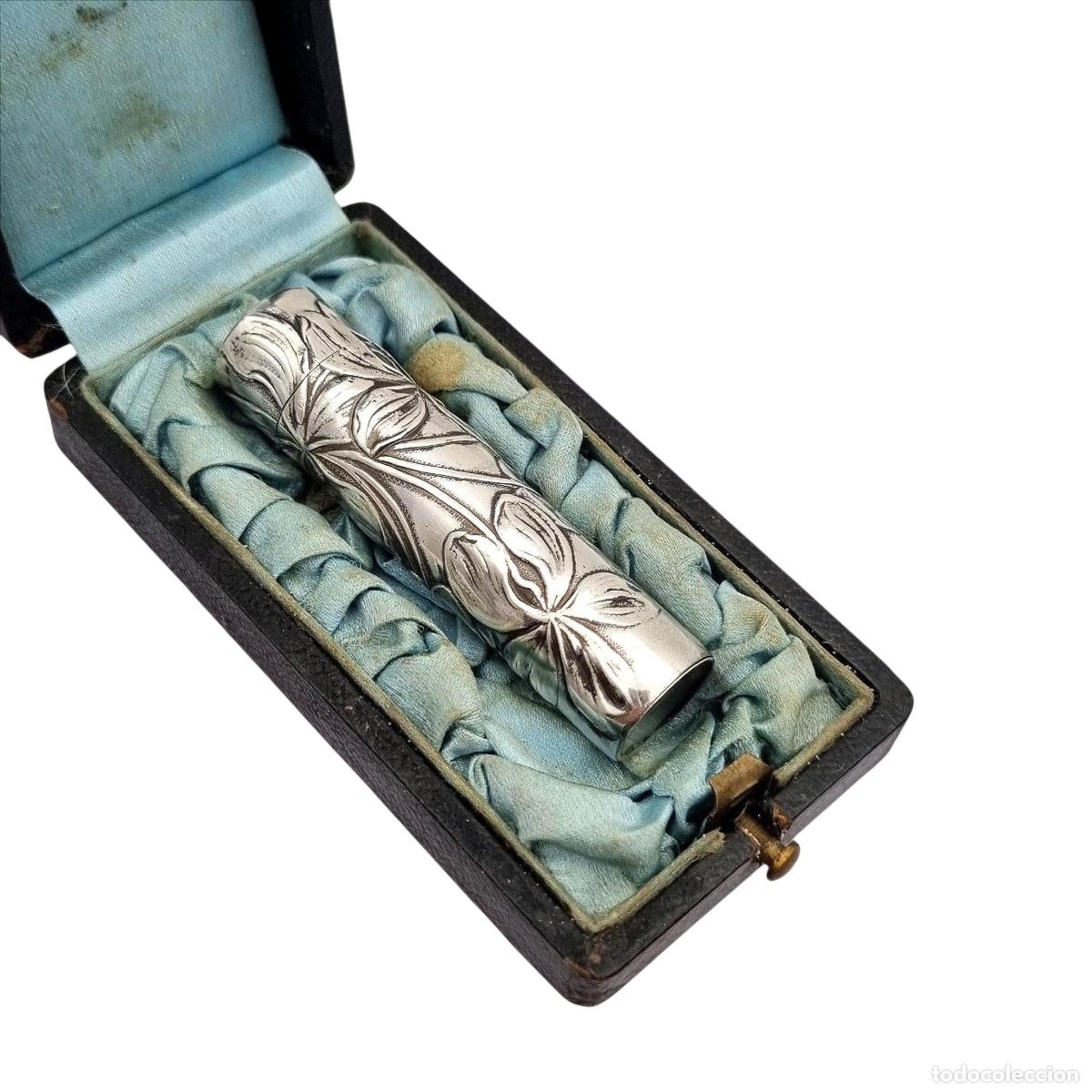 Antiquit&auml;ten: Perfumero Antiguo Art Nouveau de Plata con Decoraci&oacute;n Floral en su Estuche, circa 1900