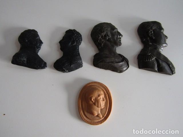 Antig&uuml;edades: INTERESANTE LOTE DE 5 PLACAS O MEDALLONES EN RELIEVE CON RETRATOS DE PERFIL DE PERSONAJES HIST&Oacute;RICOS