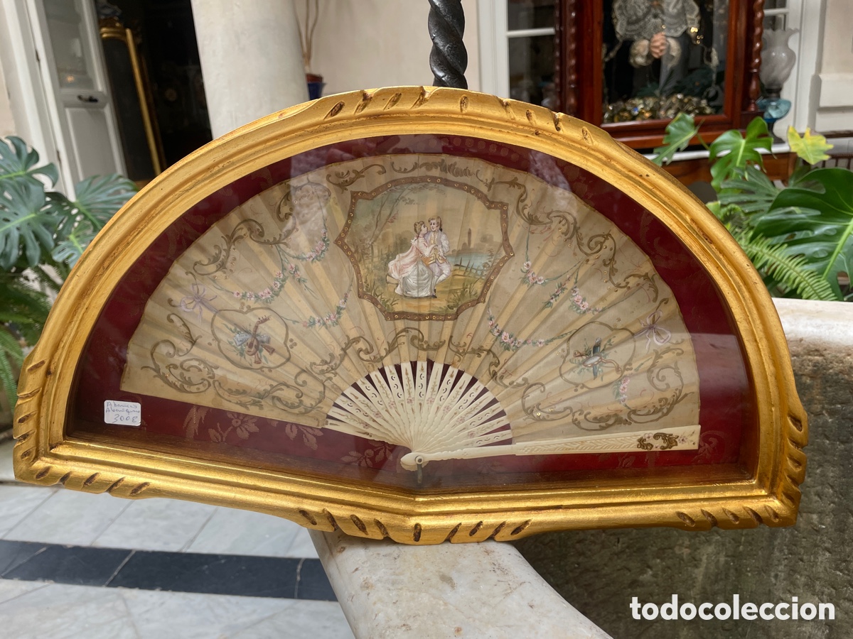 Antig&uuml;edades: Abaniquera con abanico de tela pintado a mano siglo XIX