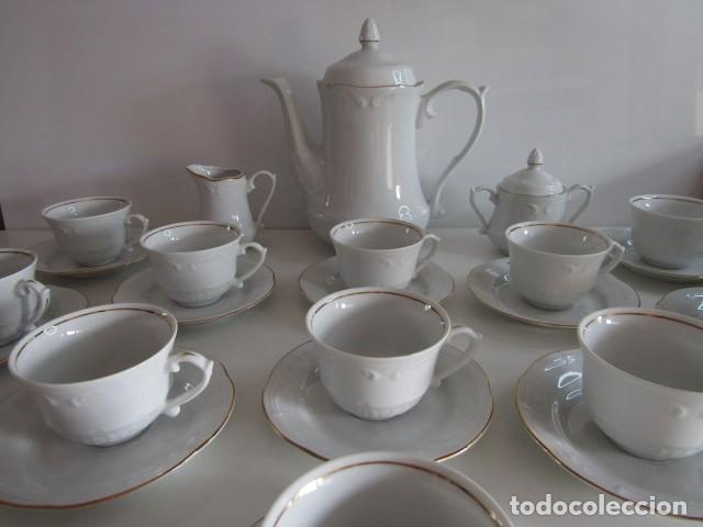 Antiques: PRECIOSO JUEGO DE CAF&Eacute; O T&Eacute; EN PORCELANA POLACA BLANCA Y FILO DORADO - WŁOCŁAWEK MADE IN POLAND