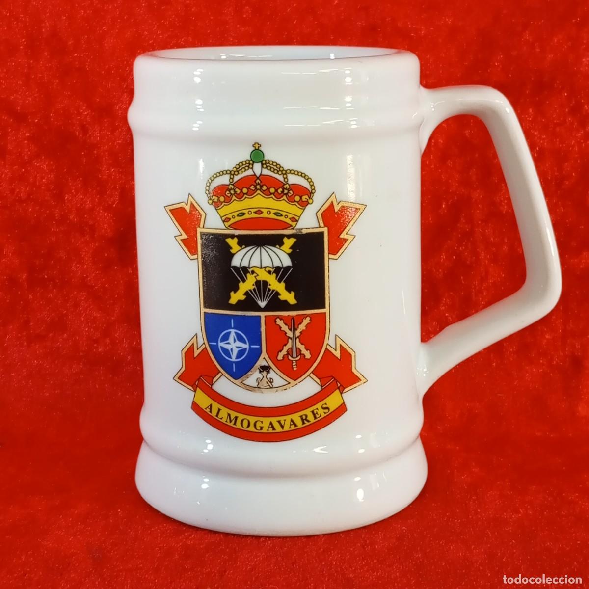 Oggetti Antichi: JARRA DE CERAMICA VINTAGE - BRIGADA PARACAIDISTA ALMOG&Aacute;VARES - EJERCITO ESPA&Ntilde;OL - 13 CM DE ALTURA