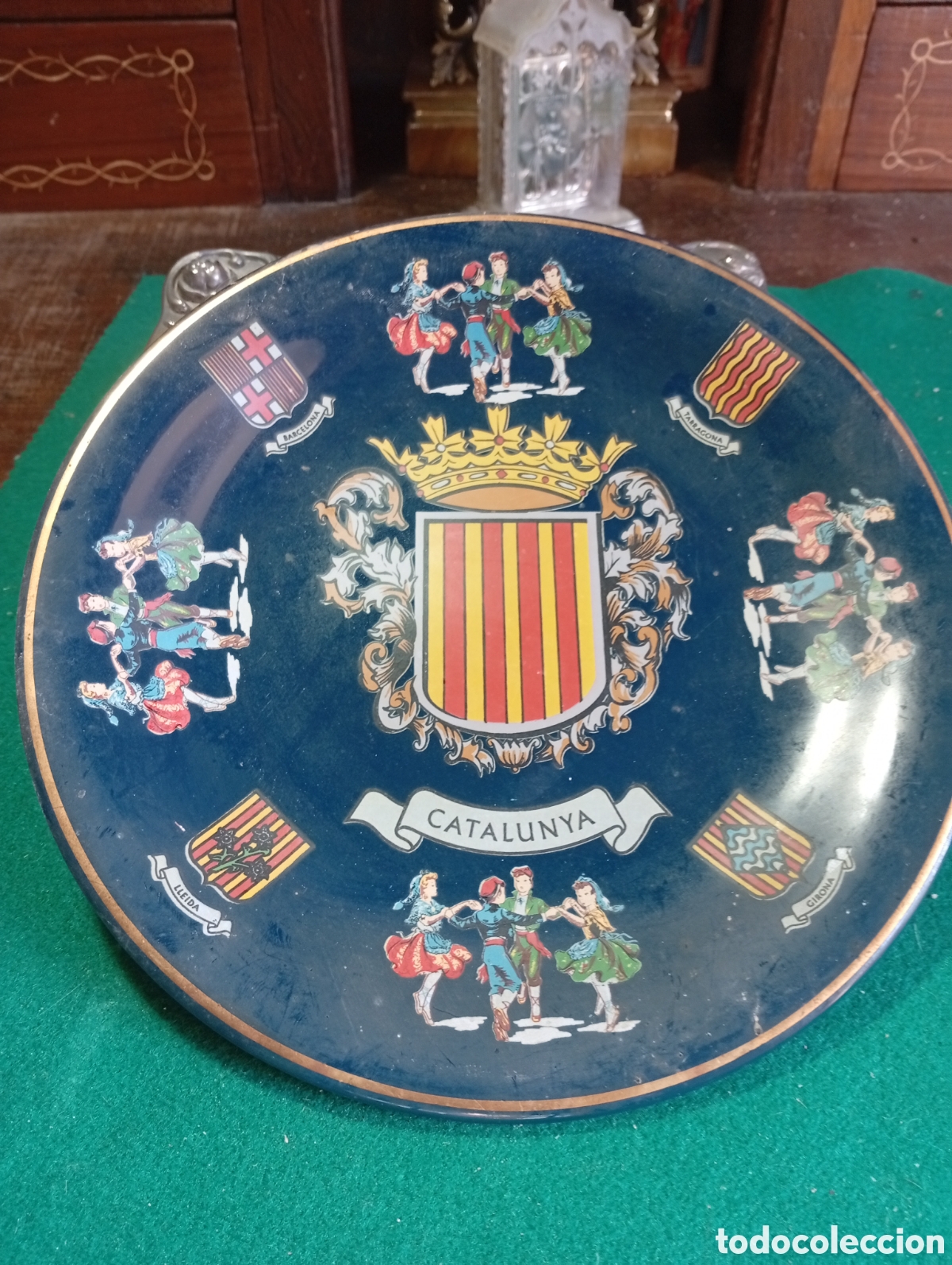 Antiguidades: Plat amb les quatre barres catalanes