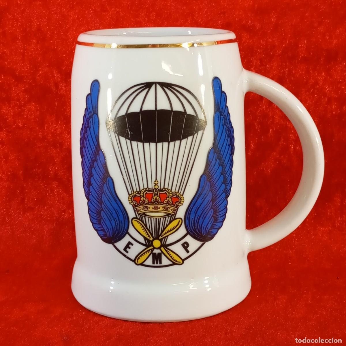 Antiques: JARRA DE CERAMICA VINTAGE - ESCUELA MILITAR DE PARACAIDISMO, E. M. P. - 13 CM DE ALTO