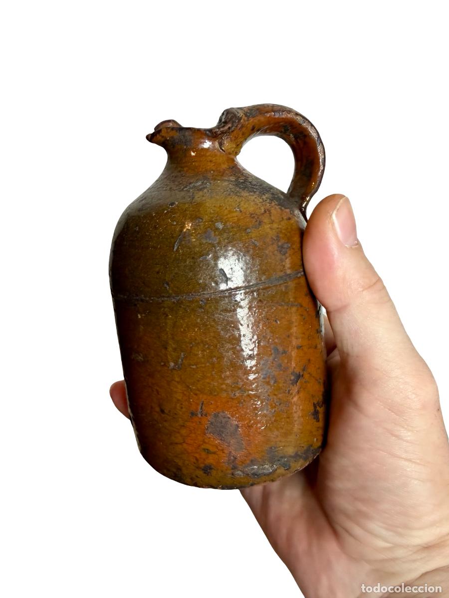Antiques: Peque&ntilde;a y r&uacute;stica aceitera siglo XIX o anterior.