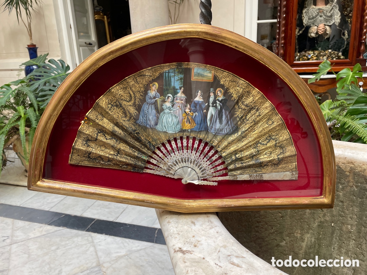 Antig&uuml;edades: Abaniquera con abanico siglo XIX