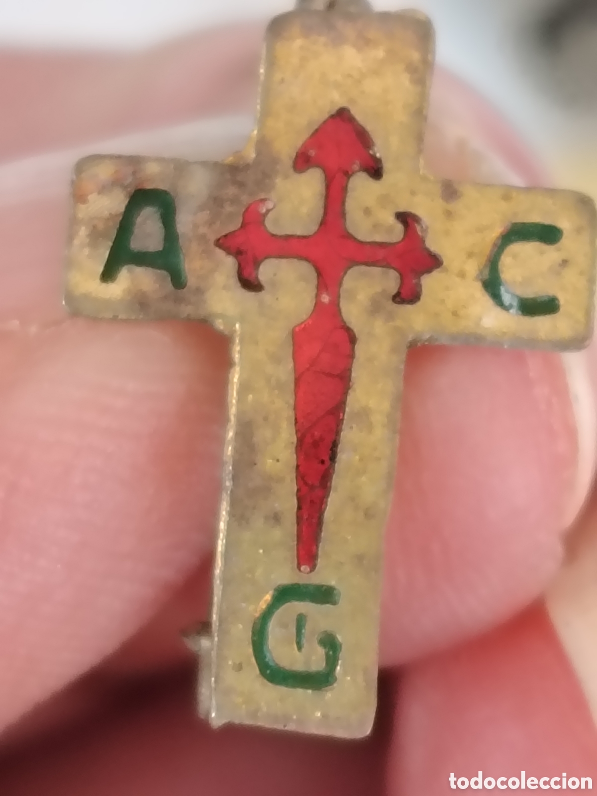 Antig&uuml;edades: Insignia antigua de alfiler Acci&oacute;n Cat&oacute;lica General (Cruz de Santiago)