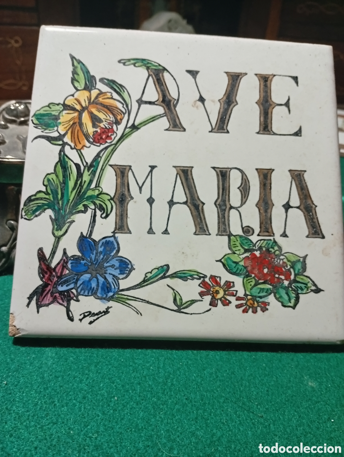 Antig&uuml;edades: Baldosa con la inscripcion Ave Maria