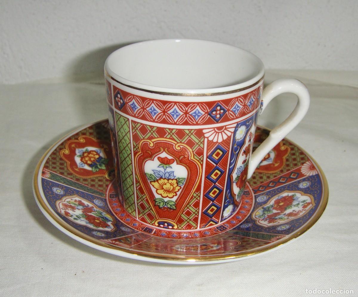 Antig&uuml;edades: Taza de Caf&eacute; con Plato &middot; Porcelana Imari Collection &middot; Motivos Geom&eacute;tricos y Florales