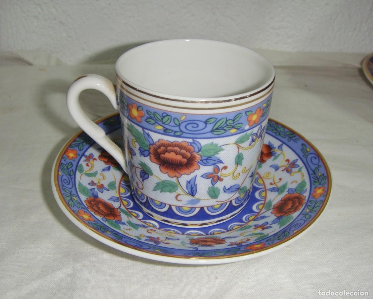 Antig&uuml;edades: Taza de Caf&eacute; con Plato &middot; Porcelana Imari Collection &middot; Motivos de Peon&iacute;as y Arabescos