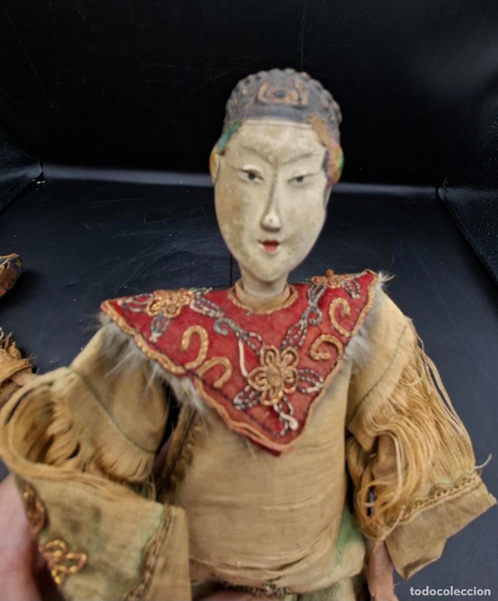 Antig&uuml;edades: Pareja de mu&ntilde;ecas tradicionales de opera china - Foto 4