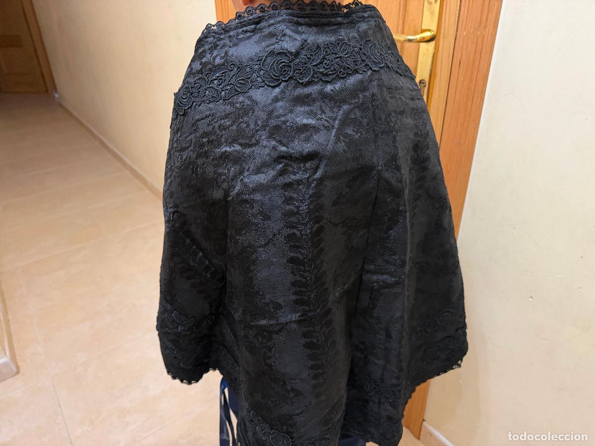 Antig&uuml;edades: Bancal o mantilla indumentaria aragonesa