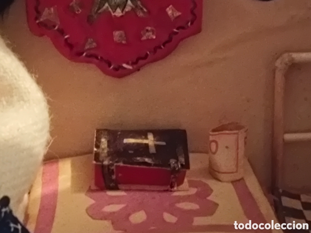 Antig&uuml;edades: Diorama de celda de monja en vitrina(c.1860) - Foto 7