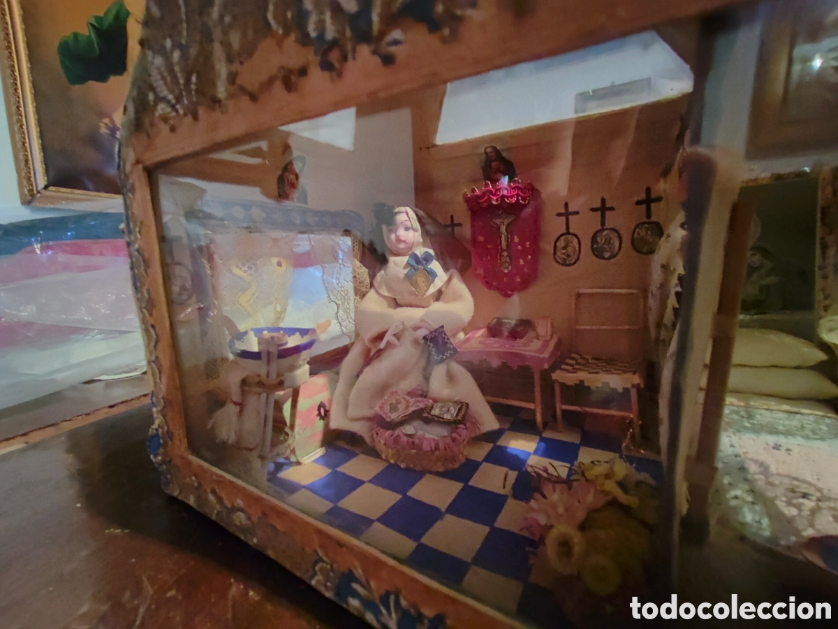Antig&uuml;edades: Diorama de celda de monja en vitrina(c.1860) - Foto 11