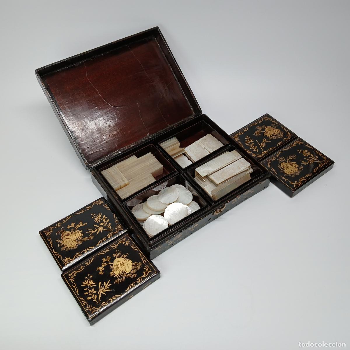 Antiquit&eacute;s: Caja juego laca Cant&oacute;n con 4 estuches y 152 fichas n&aacute;car grabadas c.1840