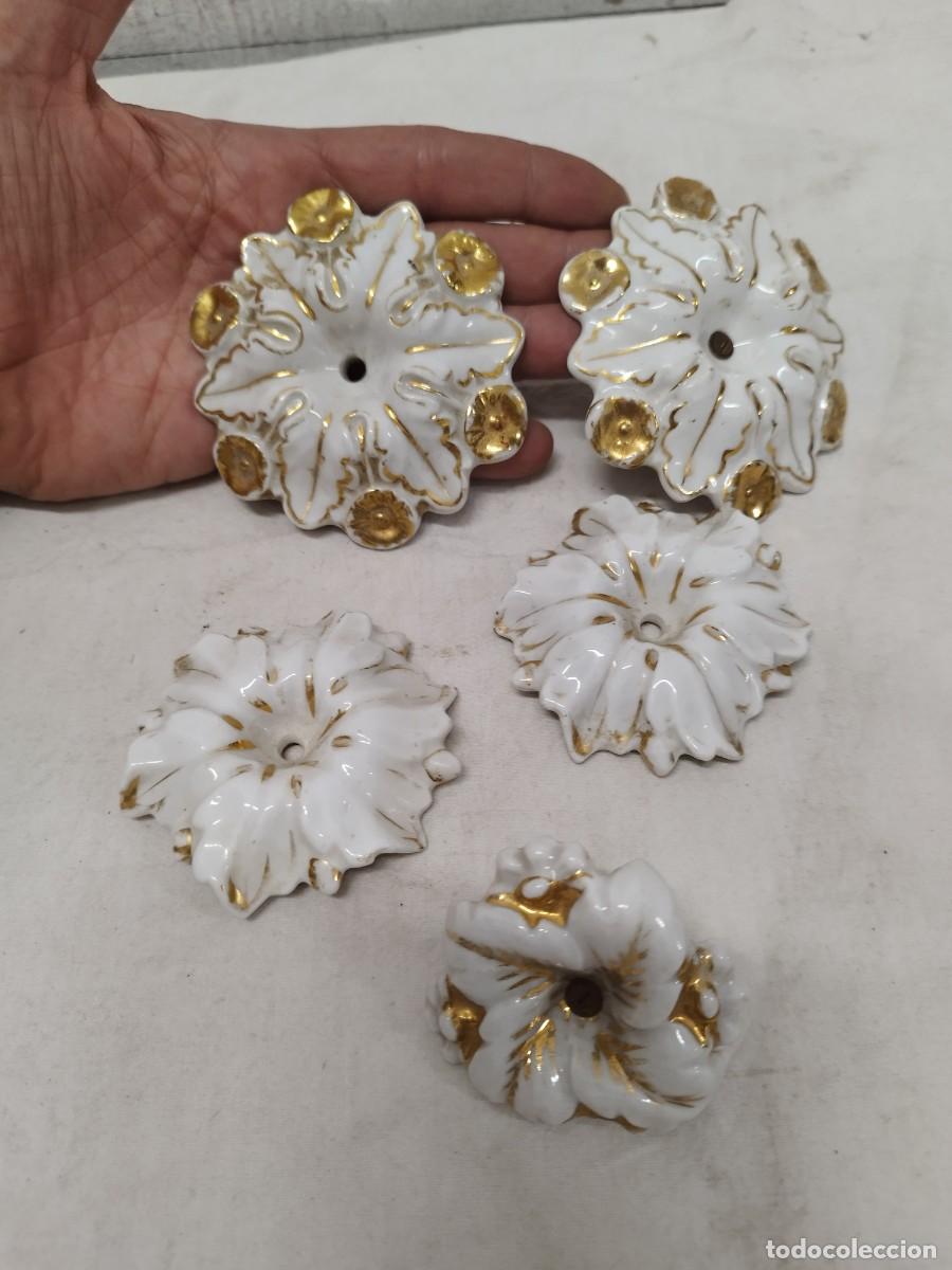 Antiques: Lote de Adornos Florones de Porcelana Antigua y Oro. Ver fotos.