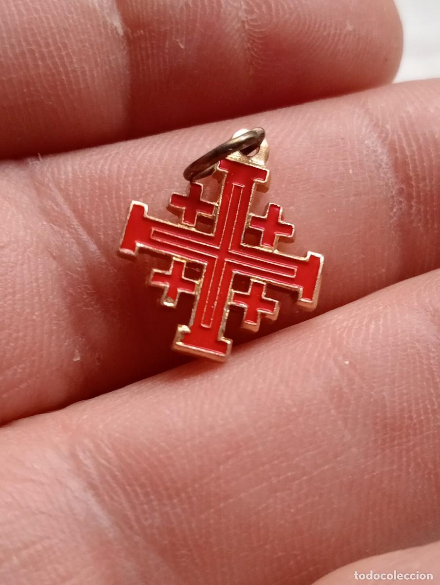 Antig&uuml;edades: MEDALLA CRUZ DE JERUSAL&Eacute;N COFRAD&Iacute;A CABALLEROS SANTO SEPULCRO COLOR ROJO JERUSALEM