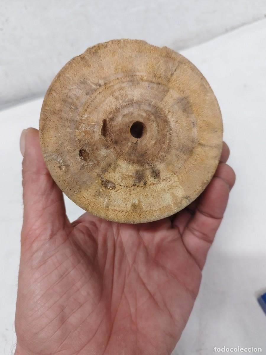 Antig&uuml;edades: Dos antiguas peanas de madera. - Foto 4
