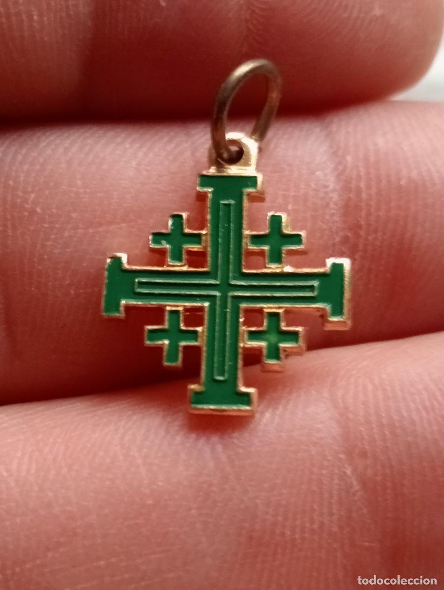 Antig&uuml;edades: MEDALLA CRUZ DE JERUSAL&Eacute;N COFRAD&Iacute;A CABALLEROS SANTO SEPULCRO COLOR VERDE JERUSALEM