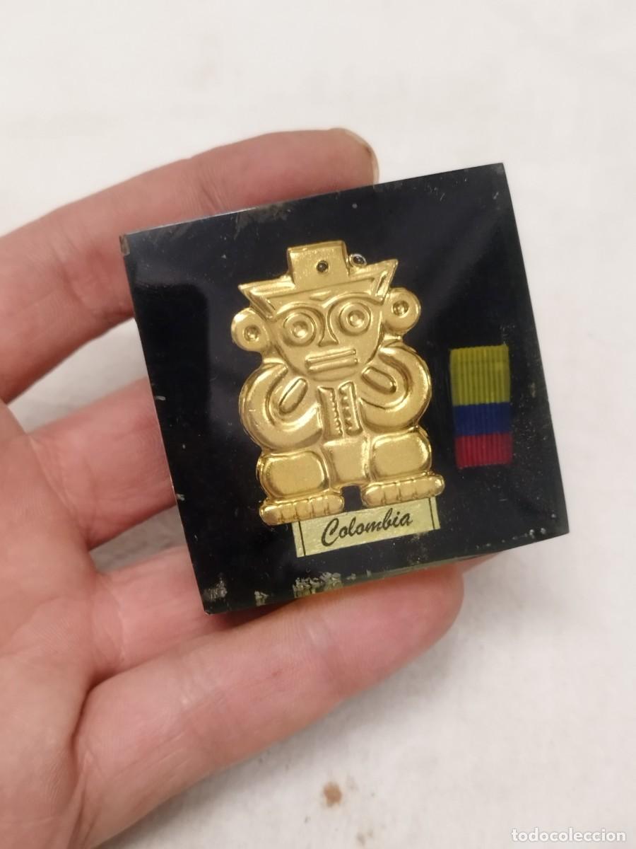 Oggetti Antichi: Pisapapeles / Figura decorativa souvenir de Colombia &ndash; Estilo Precolombino.