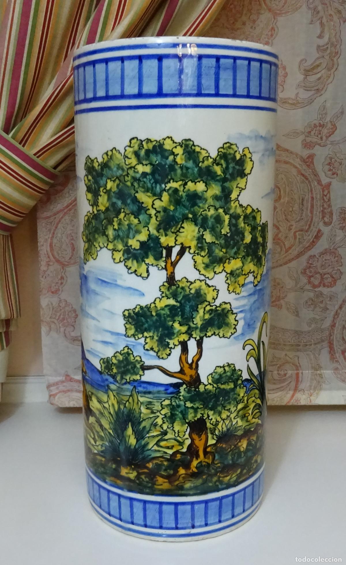 Antig&uuml;edades: PARAG&Uuml;ERO / BASTONERO DE CER&Aacute;MICA PINTADA A MANO. &iquest; MANISES ? ALTURA 53 CM DI&Aacute;METRO 22,5