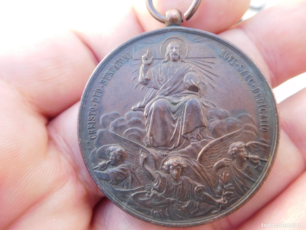 Antig&uuml;edades: Medalla de bronce antigua Papa Le&oacute;n XIII Christo Deo Servatori Novi Saec Dedicatio