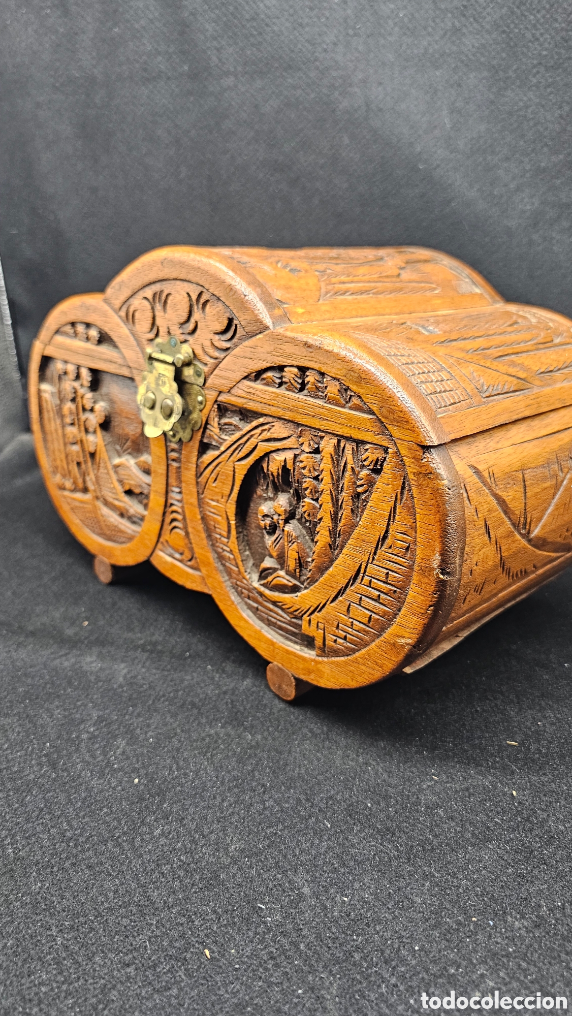 Antig&uuml;edades: Precioso cofre / joyero de madera tallada oriental