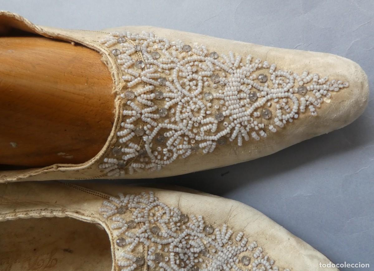 Antig&uuml;edades: ANTIGUOS ZAPATOS DE MUJER DE PIEL Y CUENTAS DE CRISTAL S. XIX